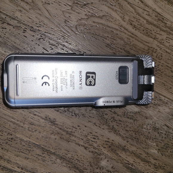 Sony Handheld Digital Voice Recorder - Picture 9 of 9